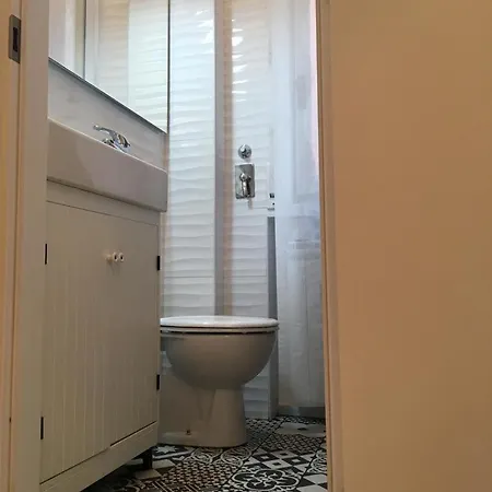 Modern Flat Close To The Red Metro *